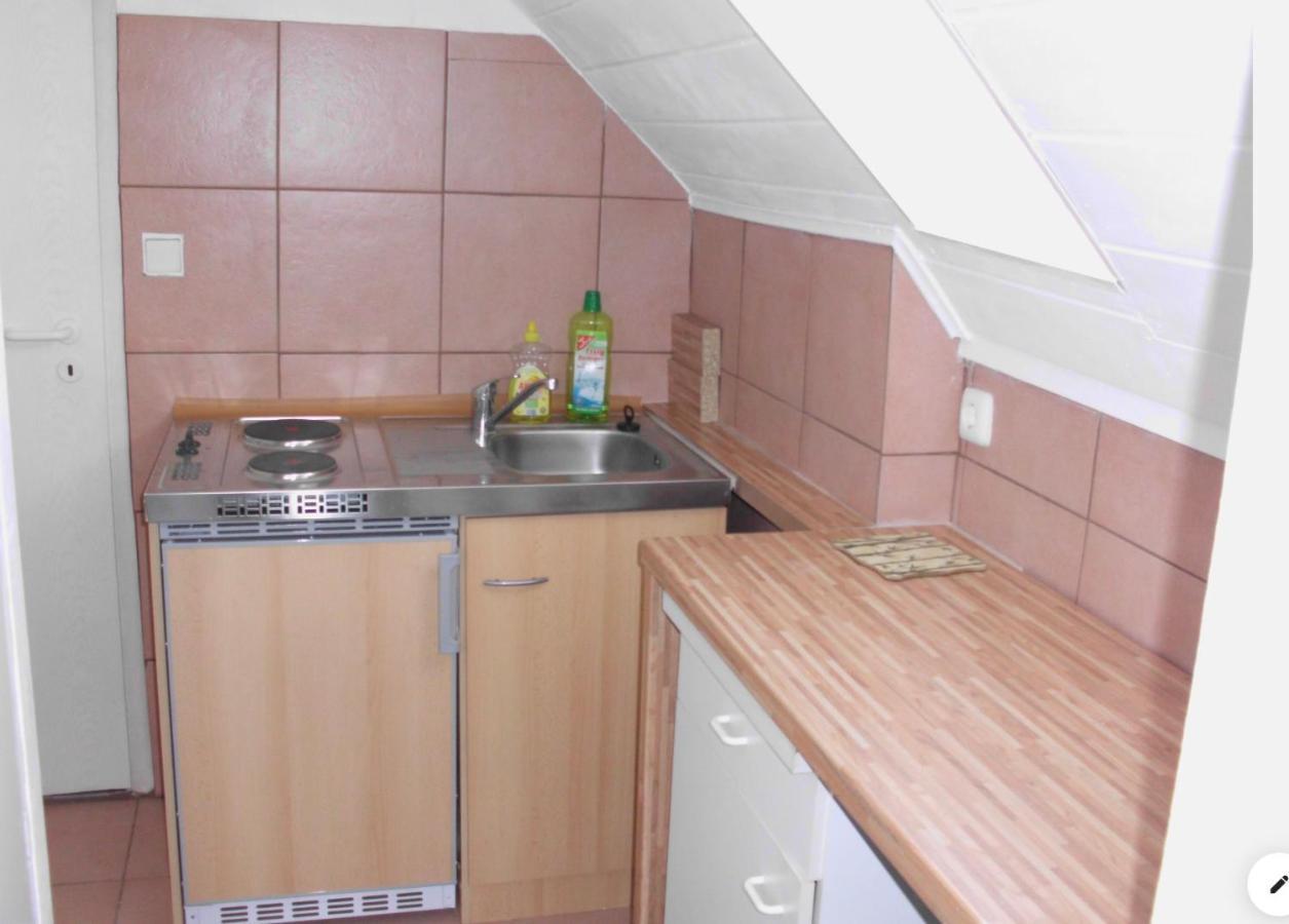 Lovely Apartment 2 Et Inkl Parkplatz Nach Verfuegbarkeit เอสเซน ภายนอก รูปภาพ