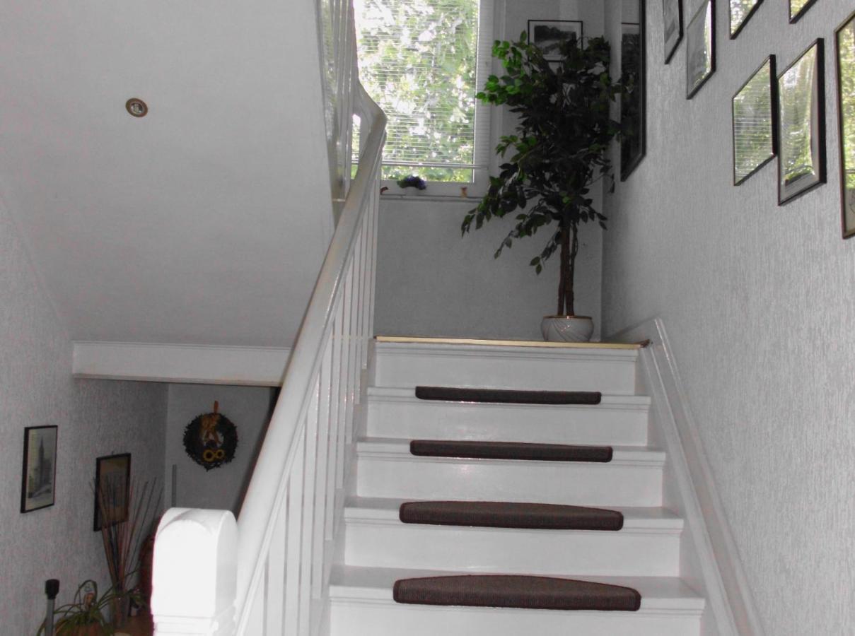 Lovely Apartment 2 Et Inkl Parkplatz Nach Verfuegbarkeit เอสเซน ภายนอก รูปภาพ